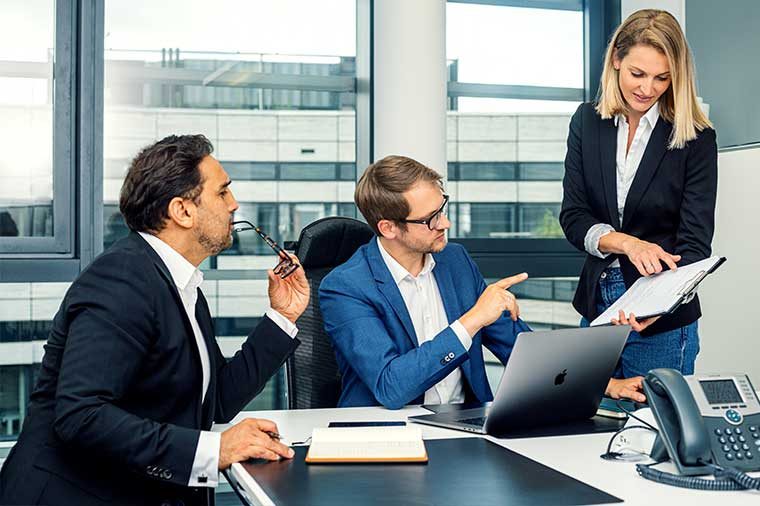 Telefonisches Vorgespräch am Laptop